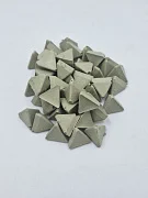 Превью Наполнитель для галтовки 800 пластик серая пирамида 10х10 мм №1