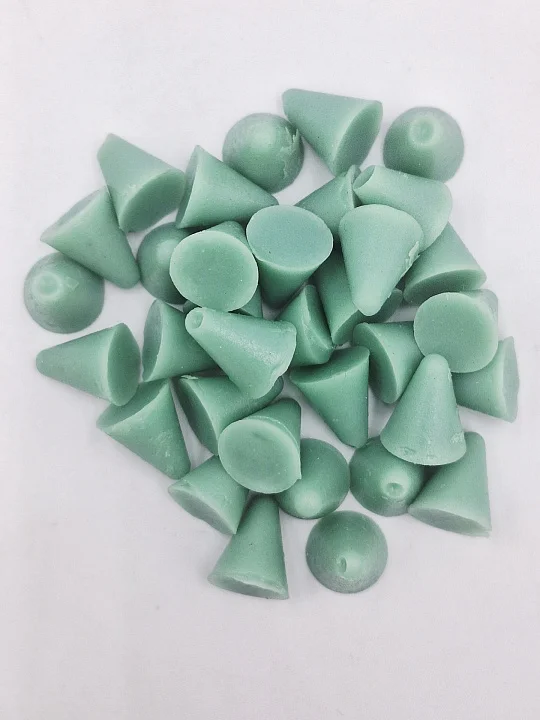 Наполнитель для галтовки 600 пластик зеленый конус 10х10 мм №1