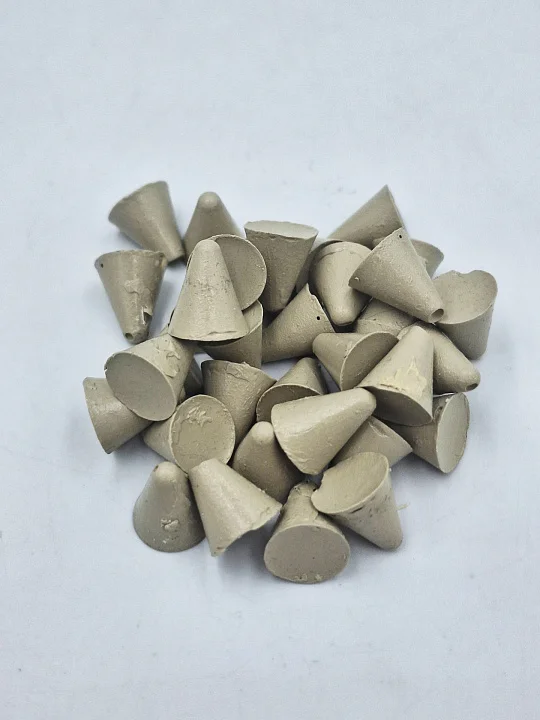 Наполнитель для галтовки 800 пластик серый конус 10х10 мм №1